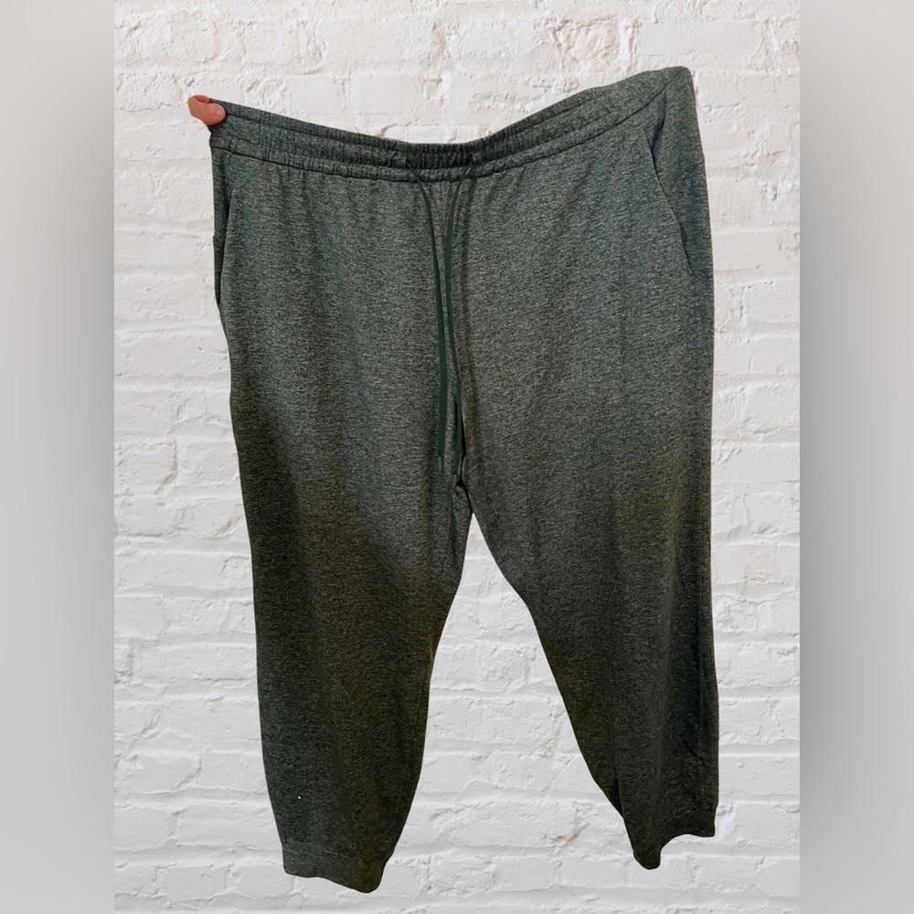 Lululemon Soft Jersey classic fit Heathered Rainforest jogger